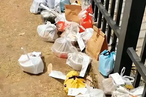 高校一年丟46份外賣 小偷被抓