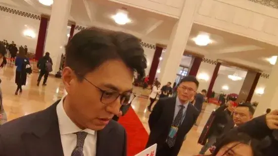 靳東稱人工智能對影視行業(yè)影響挺大