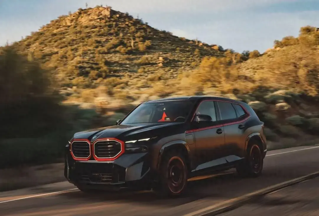 限量500臺——寶馬BMW XM紅色標簽版