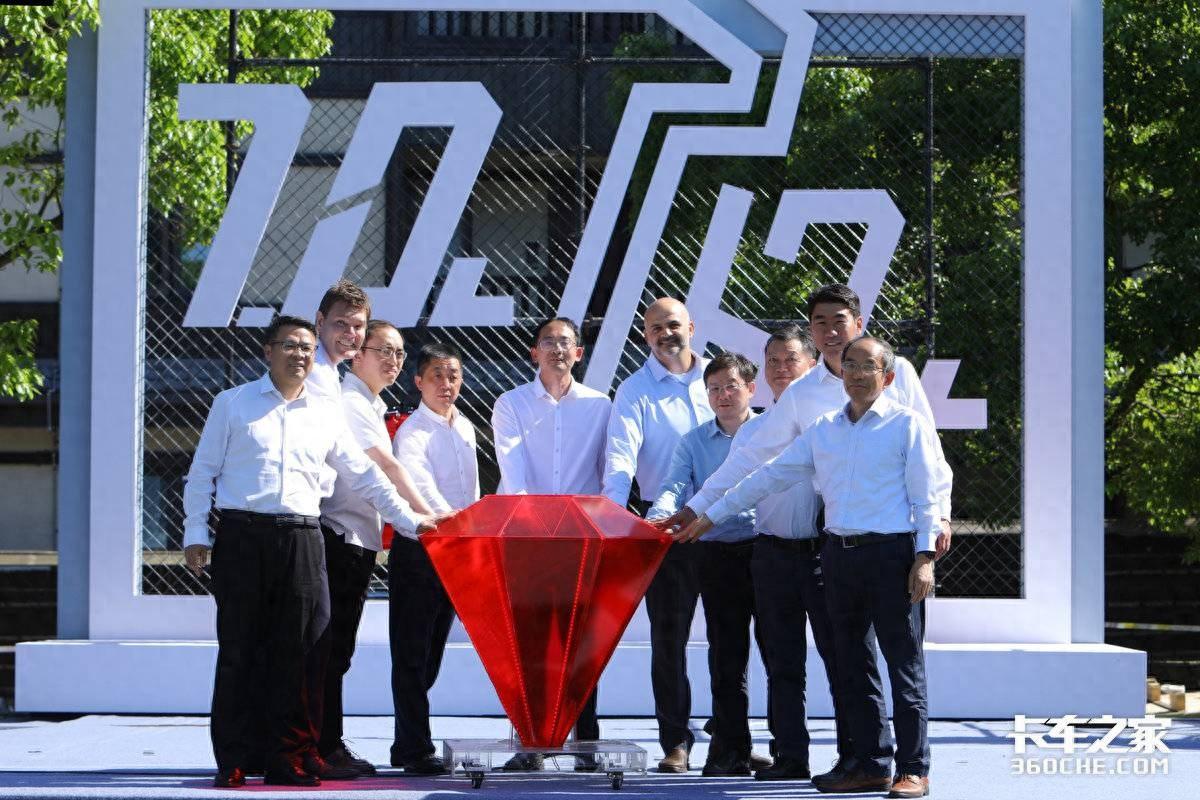 發(fā)布全新B系列 動(dòng)力更強(qiáng) 面對(duì)質(zhì)疑 康明斯交出完美答卷