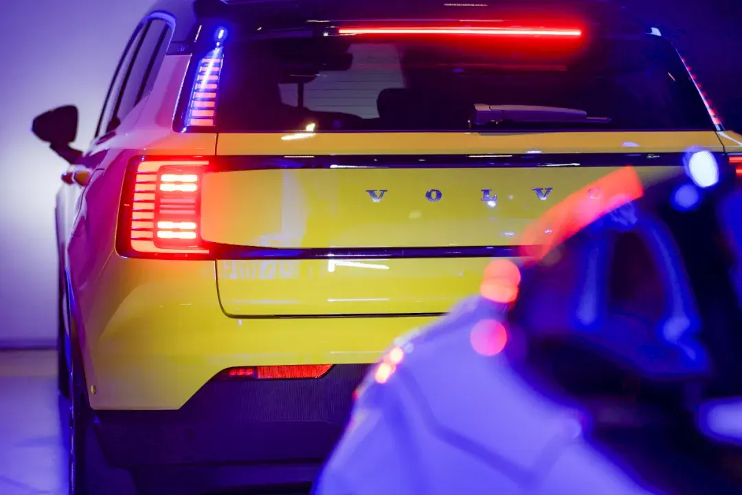 起售價(jià)不足21萬的豪華SUV,燃油車可能好賣,電動(dòng)車就不一定了