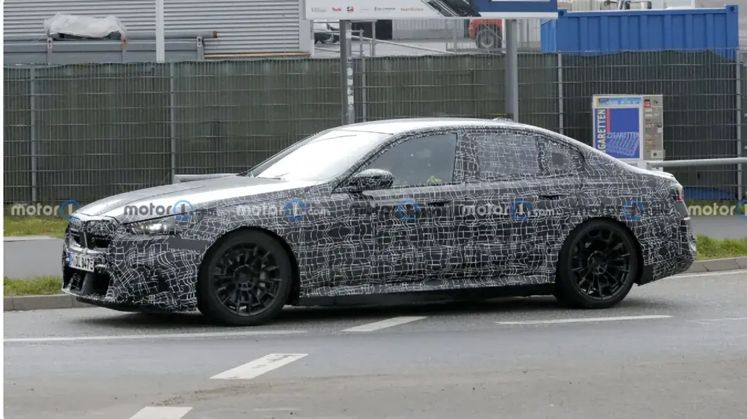 起售價(jià)不足21萬的豪華SUV,燃油車可能好賣,電動(dòng)車就不一定了
