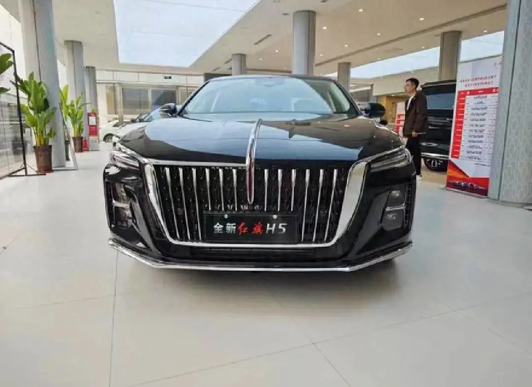 1-4月中型轎車銷量榜,帕薩特奪冠,凱美瑞第7,天籟第10
