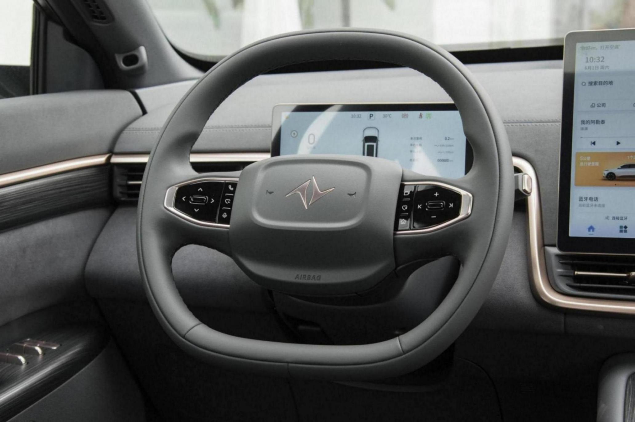 平替理想L7?這SUV車長超5米,冰箱彩電都有,預售價僅20萬元起
