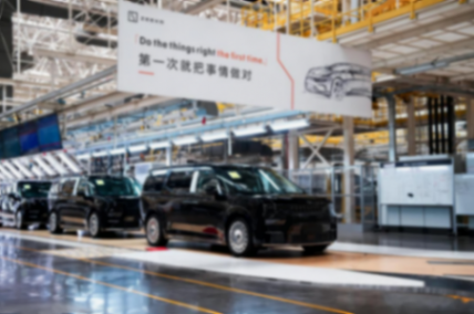 又推重磅車型,吉利“攪局”高端純電MPV市場(chǎng)?