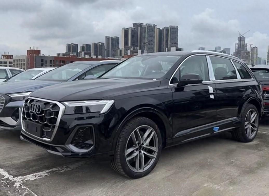 2025款奧迪Q7實車曝光,外觀內飾有所調整,有望第三季度上市