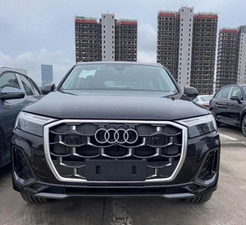 2025款奧迪Q7實車曝光,外觀內飾有所調整,有望第三季度上市