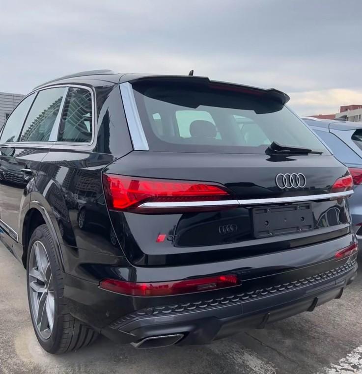 2025款奧迪Q7實車曝光,外觀內飾有所調整,有望第三季度上市