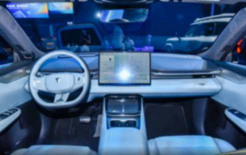 深藍S05亮相成都車展,外觀科幻大氣,軸距2880毫米