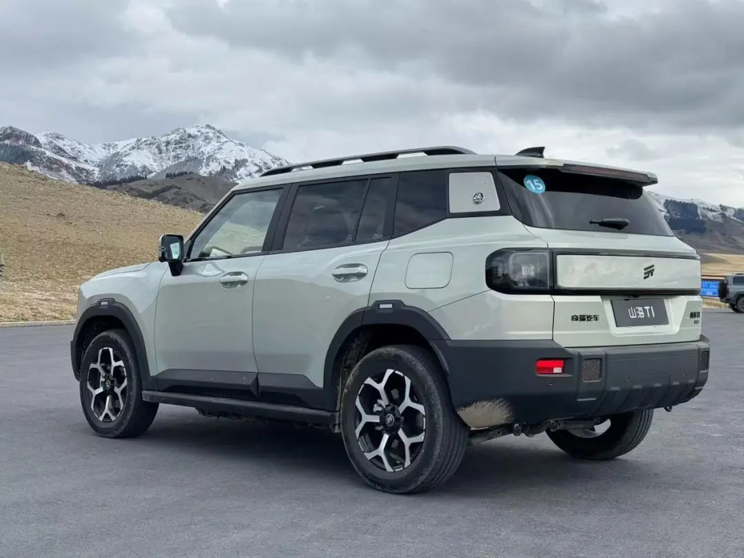 1.5T插混,兩驅(qū)/四驅(qū),軸距2米8,不到20萬買方盒子SUV,選誰?