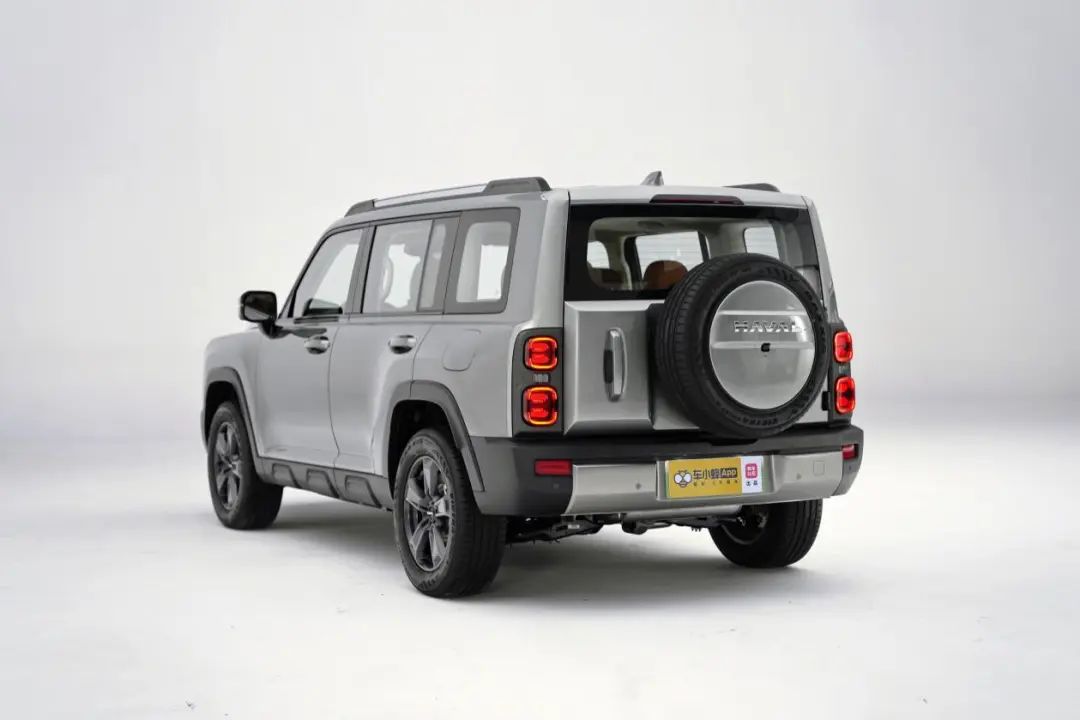 1.5T插混,兩驅(qū)/四驅(qū),軸距2米8,不到20萬買方盒子SUV,選誰?