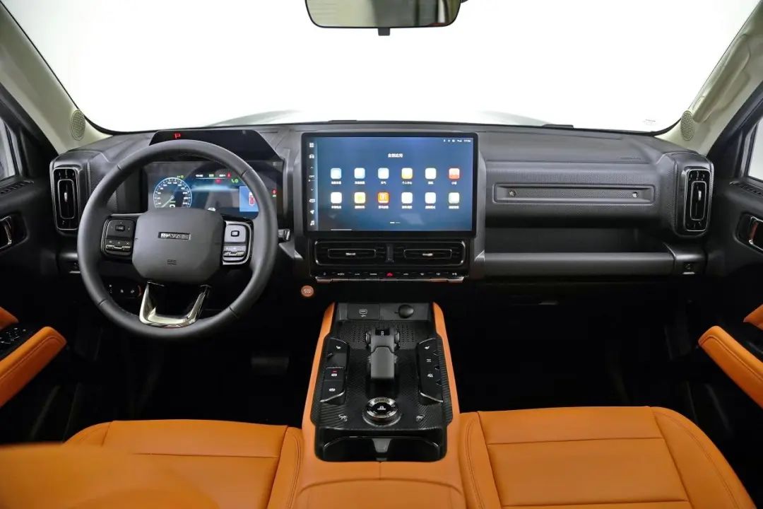1.5T插混,兩驅(qū)/四驅(qū),軸距2米8,不到20萬買方盒子SUV,選誰?