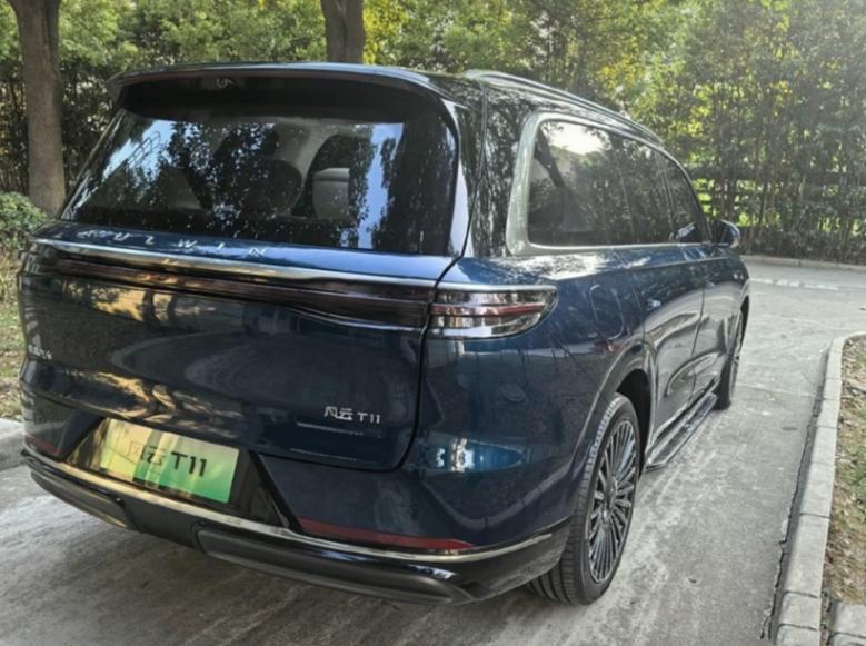 這外觀眼熟嗎?奇瑞風云T11現身,車長超5米1,內置豪華頭等艙