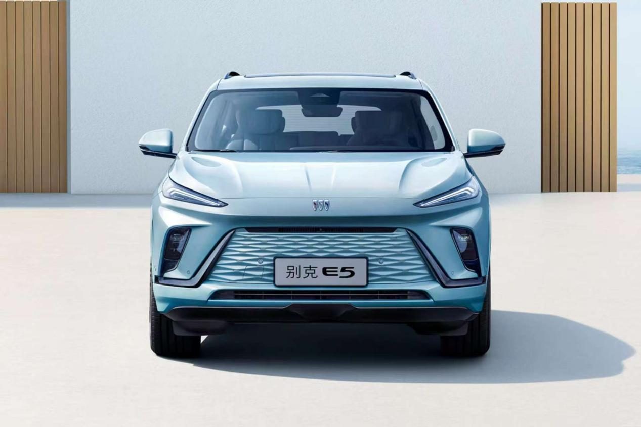 一口價的別克E5,還送選裝車漆,合資電車能買嗎?
