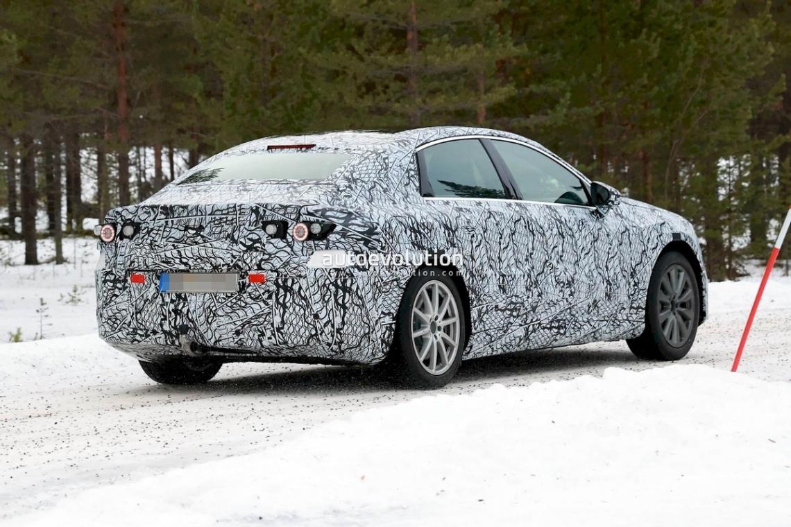 奔馳和比亞迪誰更牛? 全新C級純電續航750km