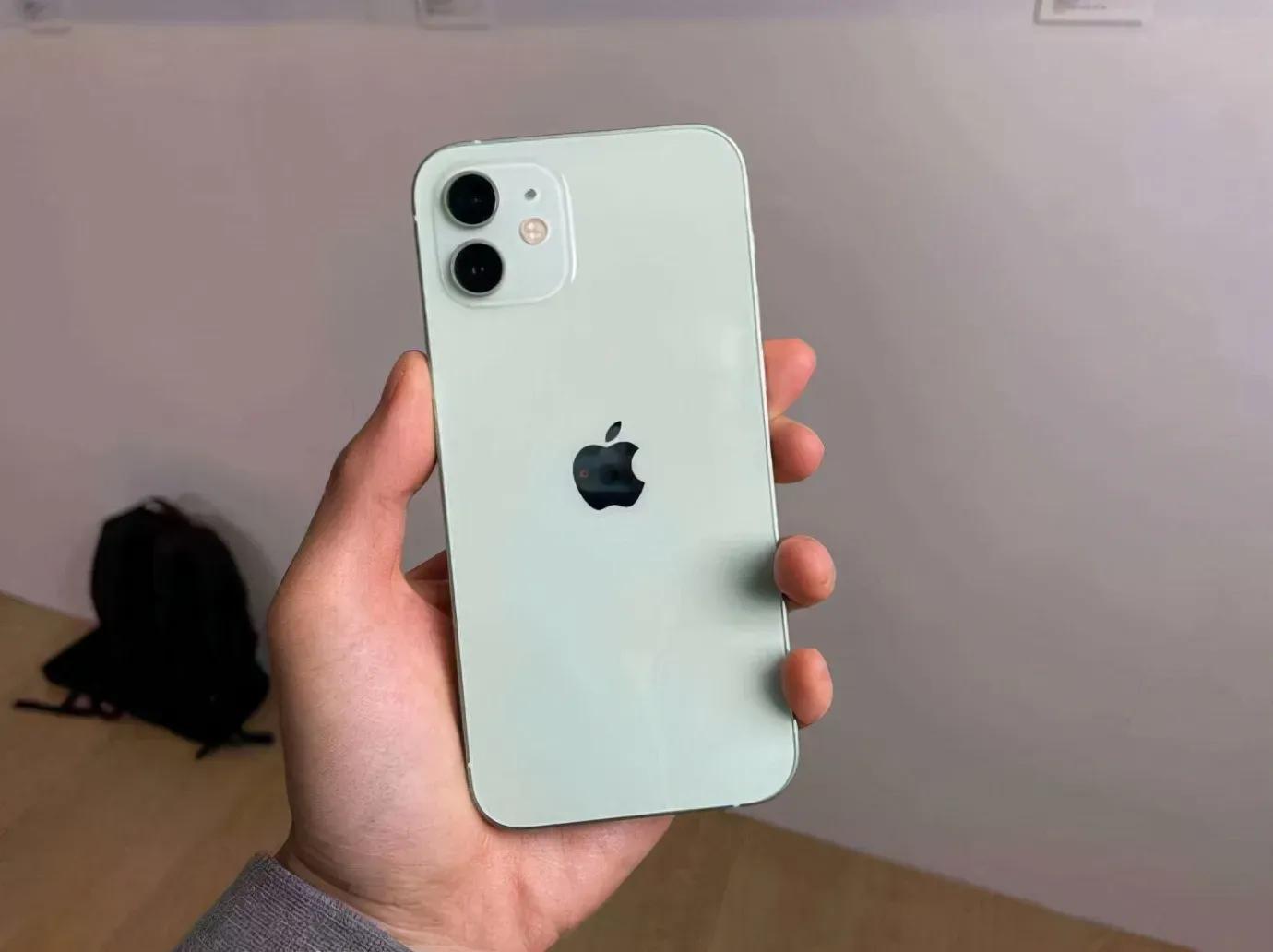 iPhone價格崩了!蘋果4款機型跌至冰點,2999元起性價比炸裂!