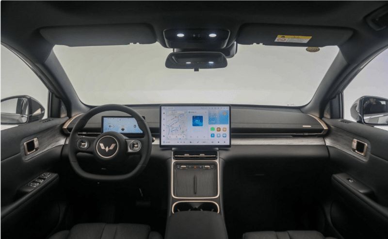 家用車新選擇——五菱星光S,提供 PHEV 和 EV 兩種車型