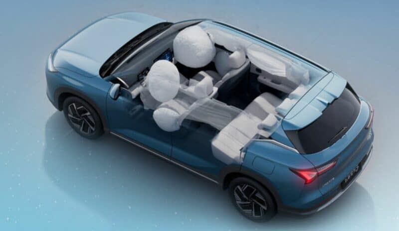 家用車新選擇——五菱星光S,提供 PHEV 和 EV 兩種車型
