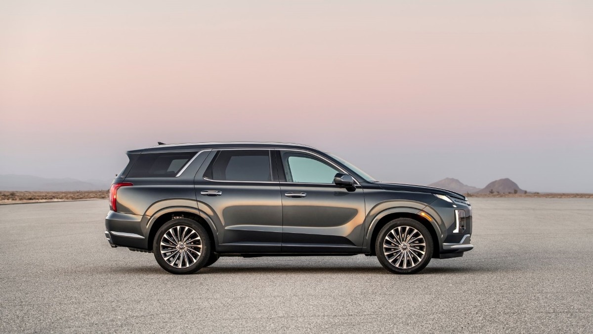 2025 現(xiàn)代 Palisade 與 2025 起亞 Telluride 對比測試