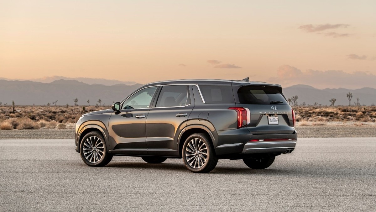 2025 現(xiàn)代 Palisade 與 2025 起亞 Telluride 對比測試