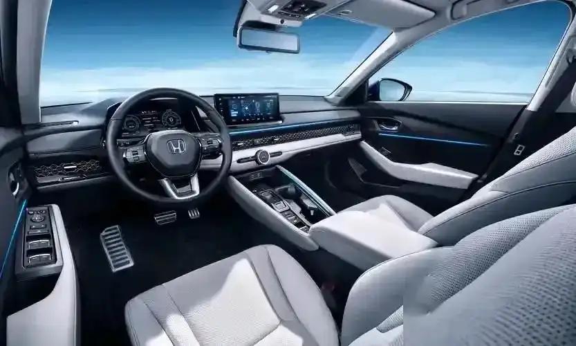 B級(jí)車界扛把子,2025本田雅閣智能升級(jí)登場!