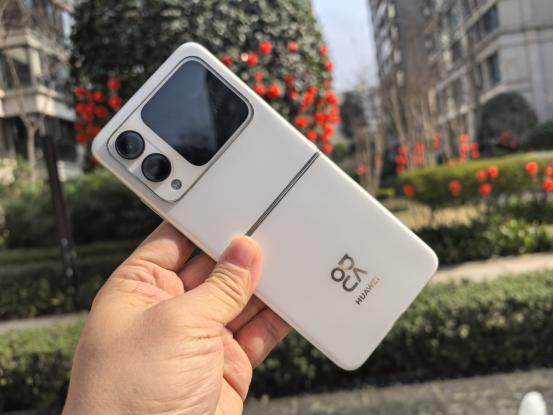 深度體驗(yàn)華為nova flip,適合情人節(jié)送禮的折疊屏手機(jī)