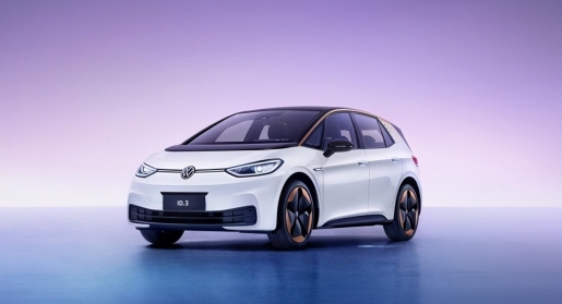 十幾萬的電動車卷成這樣了?領克Z20、大眾ID.3、小鵬MONA M03選誰
