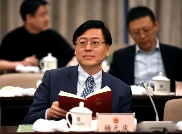 從技術巨頭到商業領袖:楊元慶如何重塑聯想的未來