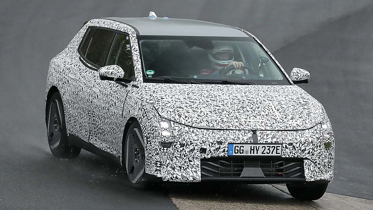 起亞三款新電車亮相:小巧靈活的EV2、跨界轎車EV4、實用貨車PV5