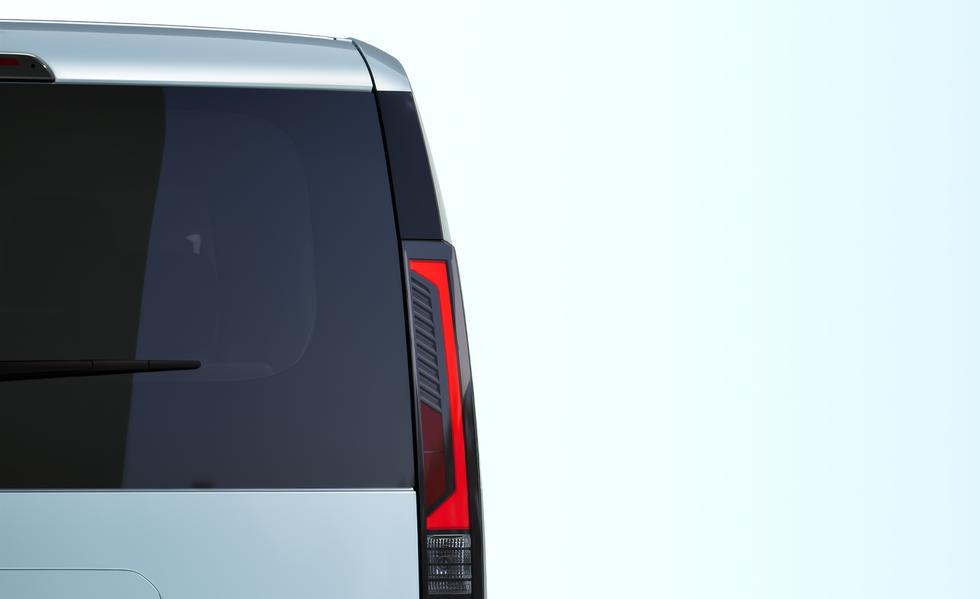 起亞將把電動 EV4 轎車的未來科技感造型投入生產