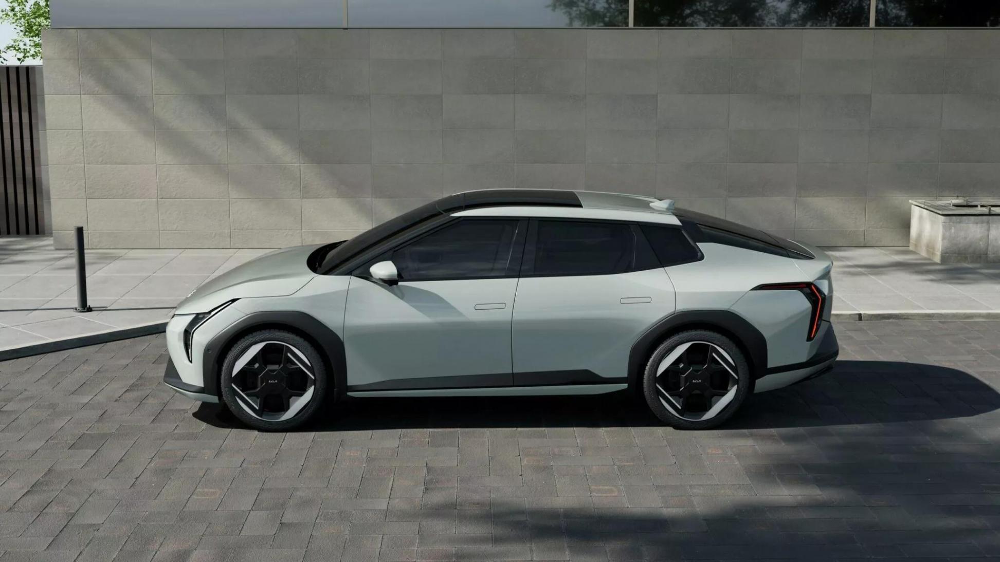 全新起亞EV4正式發布!轎車與掀背版齊發,誰更吸睛?