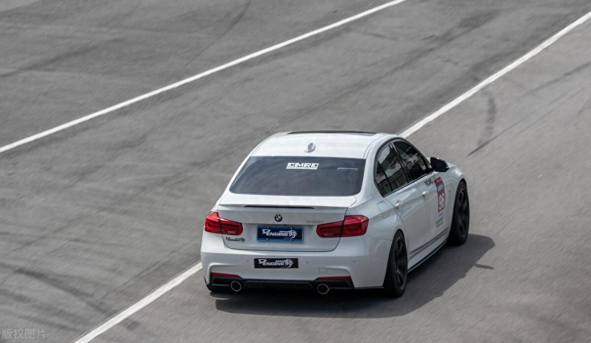 寶馬330Li、標(biāo)致508L、CT5鉑金、特斯拉毛豆3,要如何選擇?