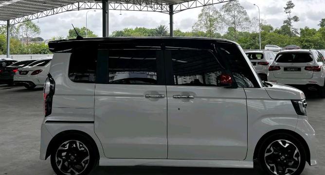 這才是平民MPV,才賣8.4萬元,帶側(cè)滑門,比電動車還省錢