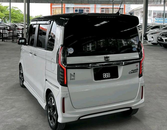 這才是平民MPV,才賣8.4萬元,帶側(cè)滑門,比電動車還省錢