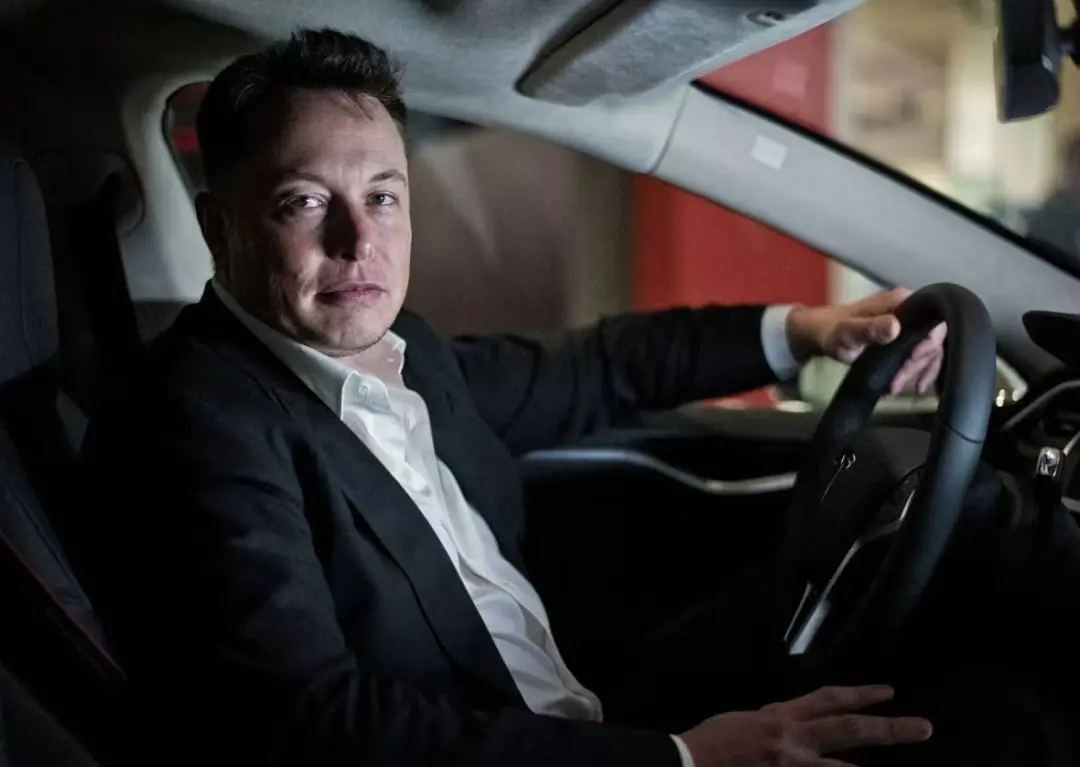 7小時0接管!特斯拉發(fā)布史上最長FSD演示,馬斯克承諾升級自動充電,開車還能像打游戲