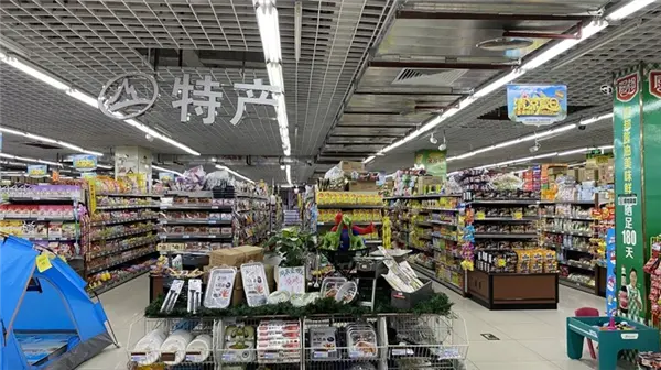 外賣(mài)大戰(zhàn)沒(méi)打過(guò)癮 三巨頭又卷起了硬折扣