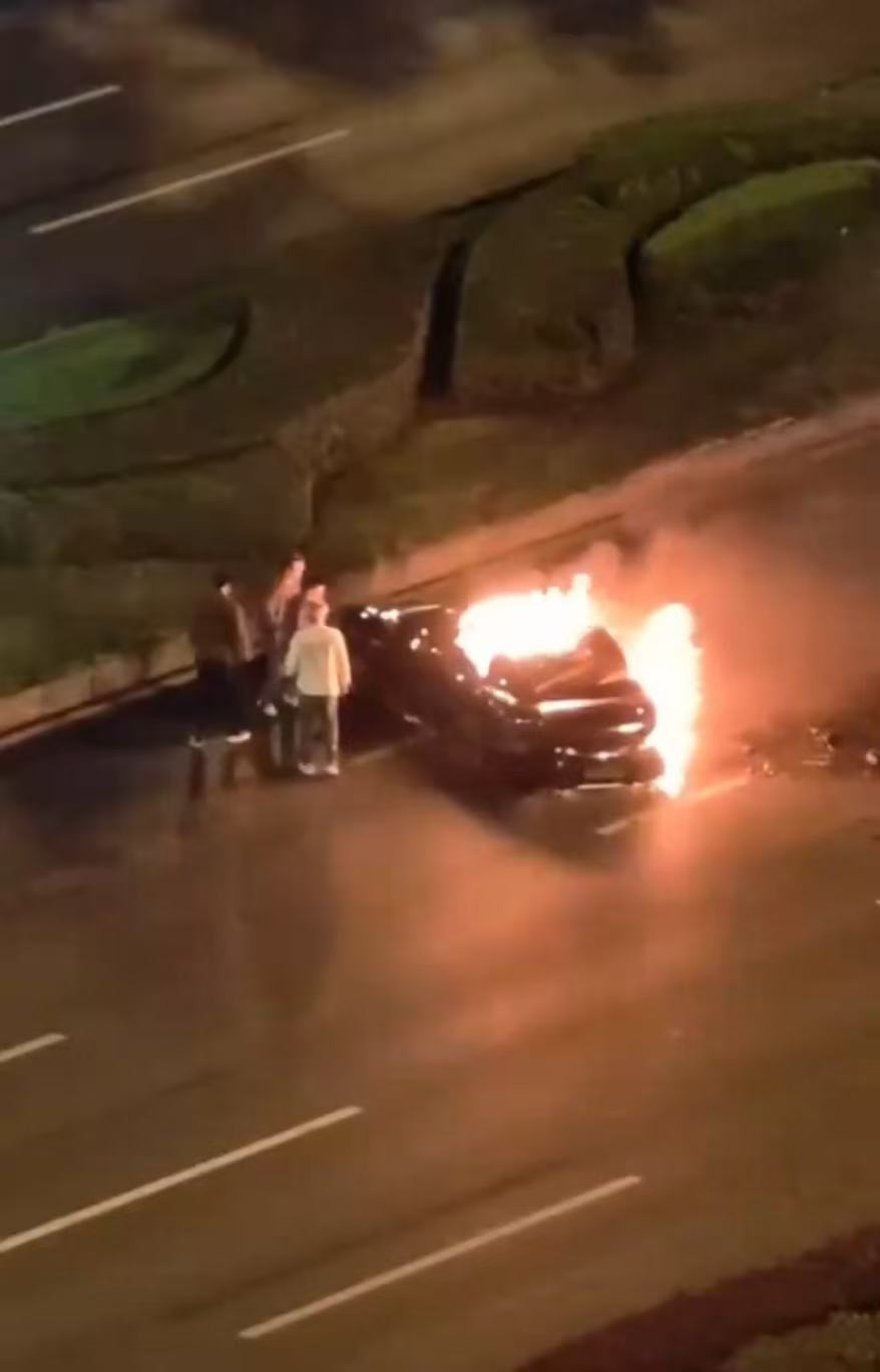 專家警示:新能源車火災率與燃油車接近,前者強度更高 專家警示:新能源車火災率與燃油車接近,前者強度更高